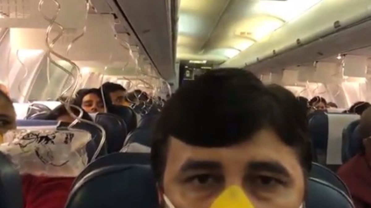 Пилоти на лайнер направиха голяма грешка! Пасажер засне ужаса в самолета (ВИДЕО)