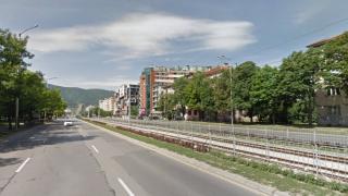 Невиждано МПС опули софиянци! Само тази кола е способна да оцелее по столичните улици (СНИМКА/ВИДЕО)