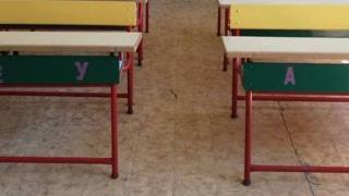Цигане се оплака, че учителка го шамаросала, родата ѝ налетя и тя подаде молба за напускане 