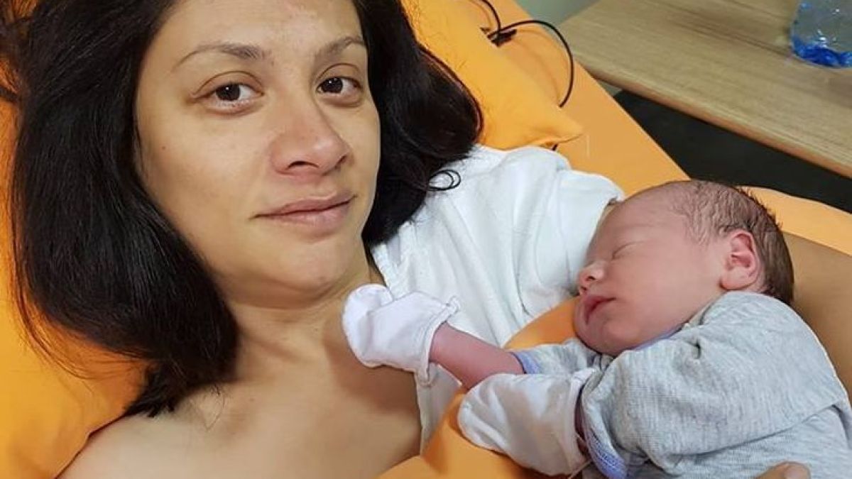 Първо в БЛИЦ! Мариана Попова разплака мрежата с тази уникална СНИМКА след раждането