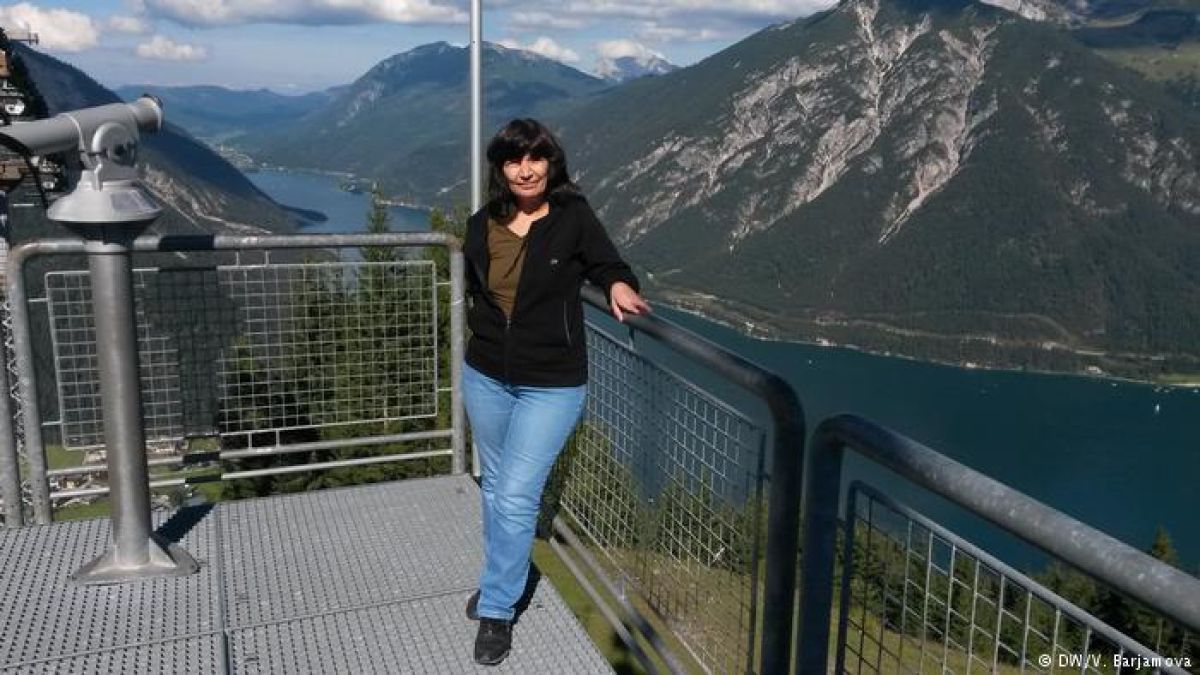 Снежана, която избра да е болногледачка в чужбина: Много е тежко, но ще продължа да работя навън, в България...