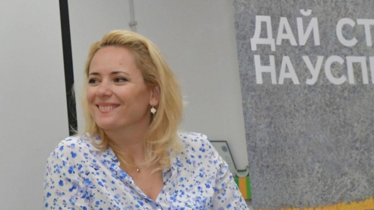 Лора Крумова обсебена от Яворов! Ето защо