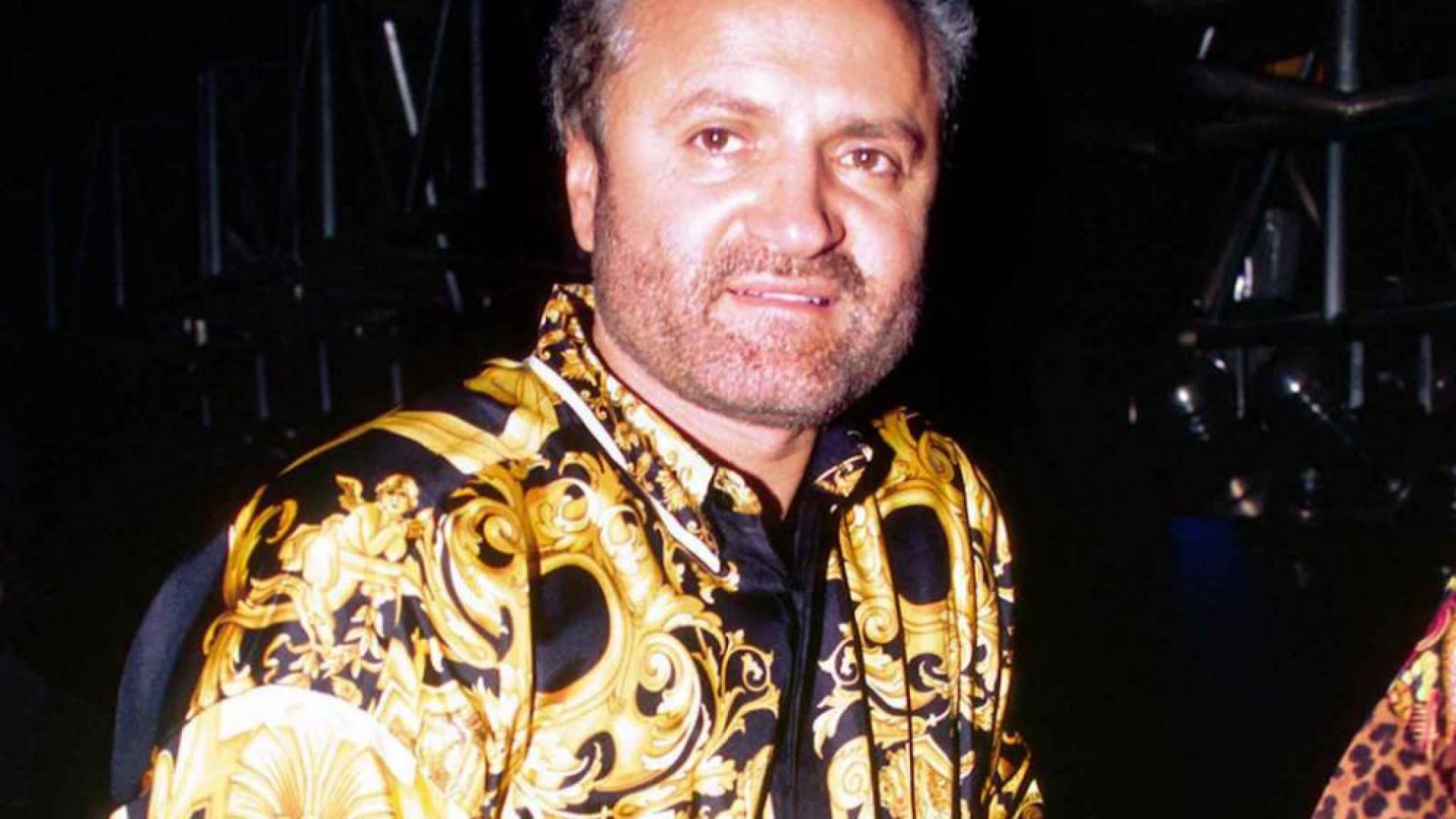 Готви се голяма сделка с модния гигант "Версаче"