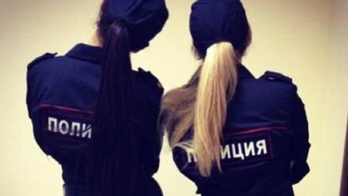 Само в БЛИЦ! Секси БГ полицайки скриха шапката на всички от Балканите (СНИМКА)