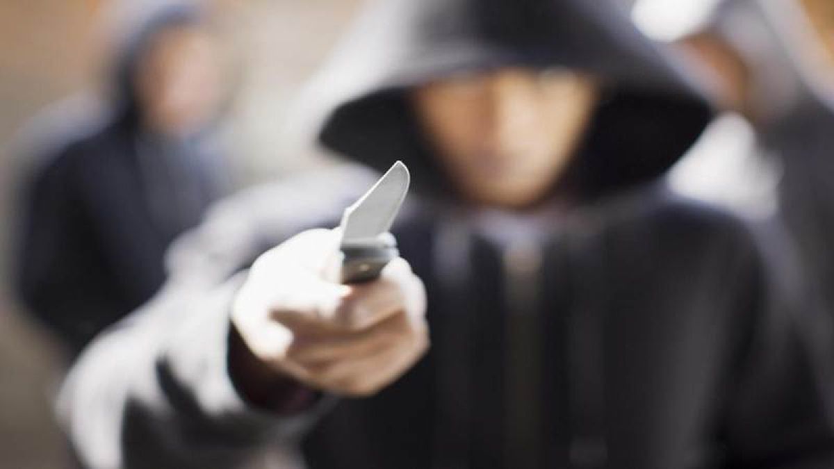 Брутално нападение с нож над семейство старци от Монтана 