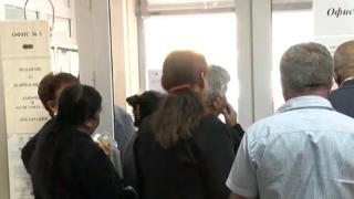 Хиляди земеделци на опашки пред данъчните служби в страната, какво се случва 