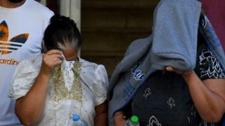 Ромките, съсипвали музейни експонати в Атина: Искахме да изтръгнем злото от тях 