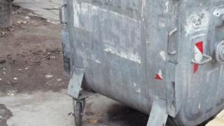75-годишна хасковлийка тегли 50 бона от банки в три града и ги изсипа до кофи за боклук на ало измамници 