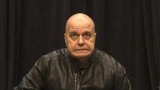 Слави Трифонов скочи на "Господарите", призова ги да дадат "Златен скункс" на "неособено талантливия" актьор Върбанов (СНИМКИ)