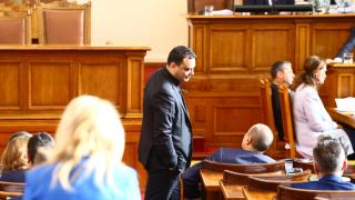 Ще се нищи съдбата на един от асовете на ГЕРБ и бивш министър, който хвърли оставка! 