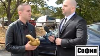 Митко Върбанов получи златен скункс! Симулиращият репортер изрече много силни думи и отправи последна молба