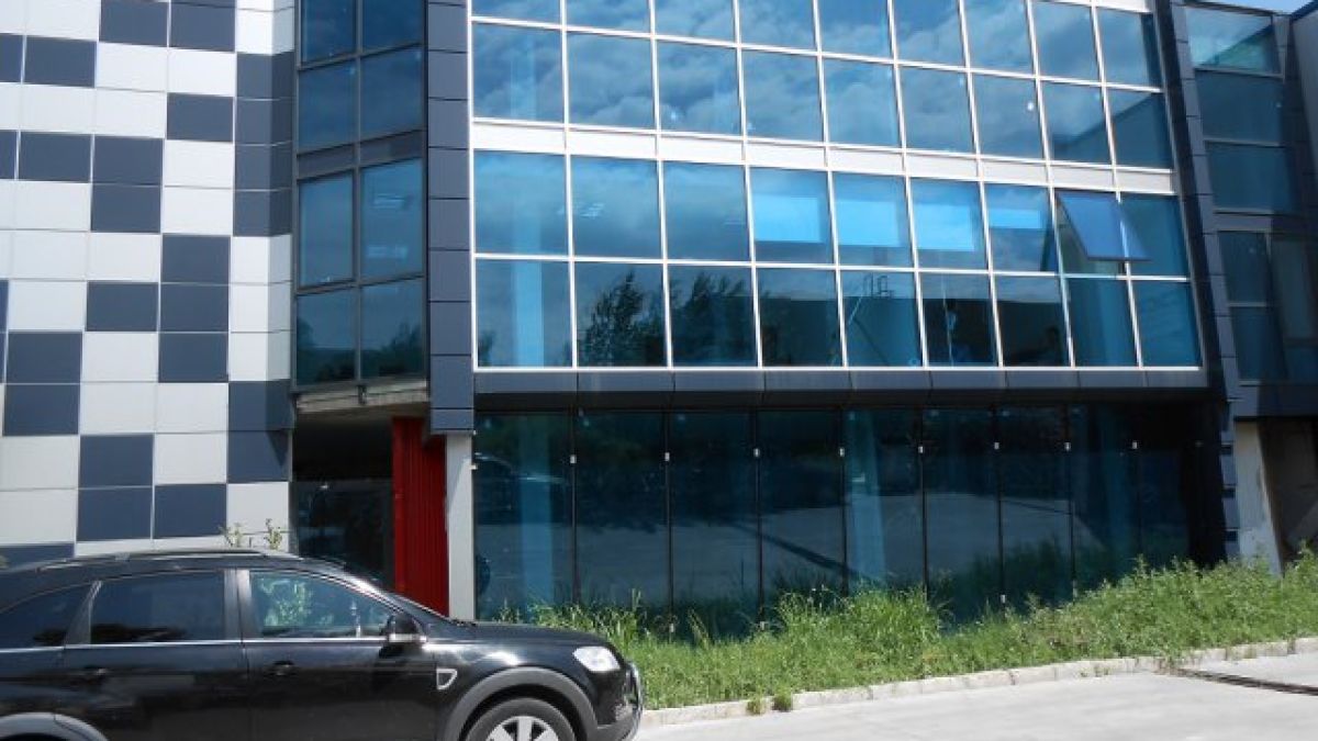 Сега е моментът! НАП разпродава апетитни земи, лозя и складове в Пловдив 