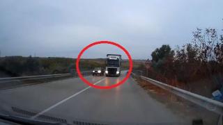 Само в БЛИЦ! Ужасяващо ВИДЕО 18+ от Е-79 показа какво виждат за последно жертвите в зверските катастрофи  (СНИМКИ)