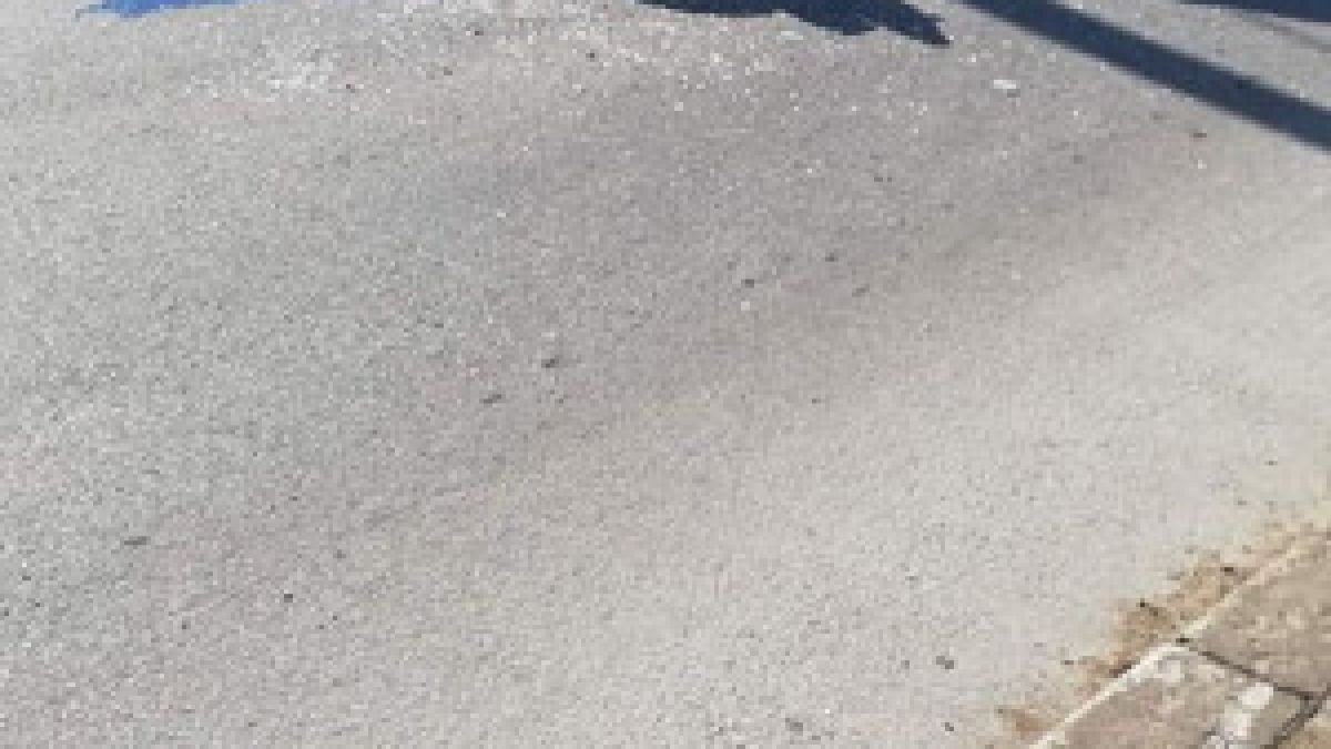 Кръв оплиска пътя на входа на село Брестник, каска на мотоциклетист се търкаля на шосето (СНИМКИ)
