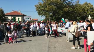 Протест: 7 села пред екокатастрофа заради каменна кариера