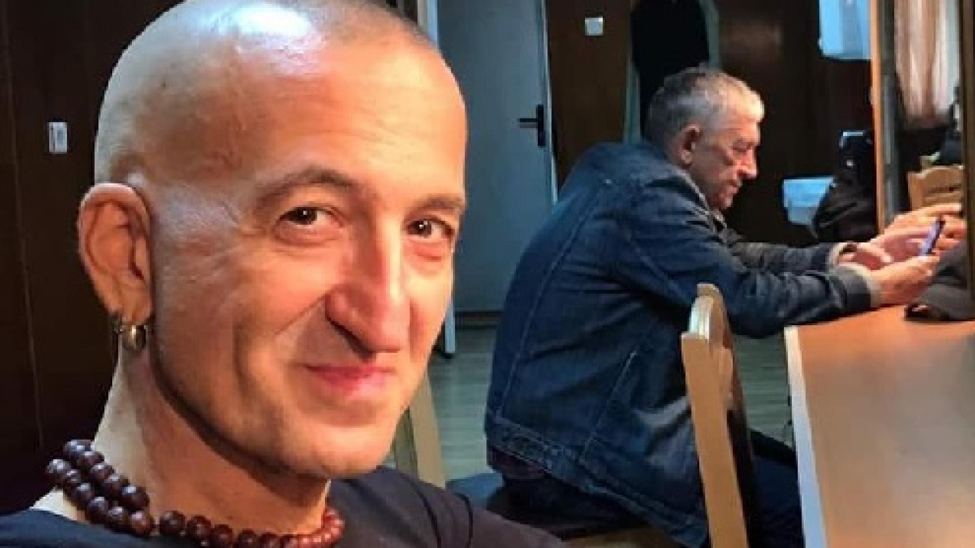 Какво се случва с Дони? Ребрата му изскочиха, изплаши с шокираща СНИМКА 