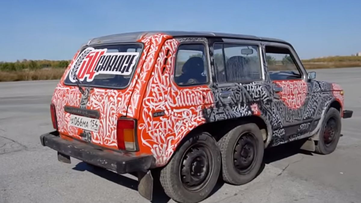 G-Class да завижда! Шестколесна Lada 6x6: (ВИДЕО)
