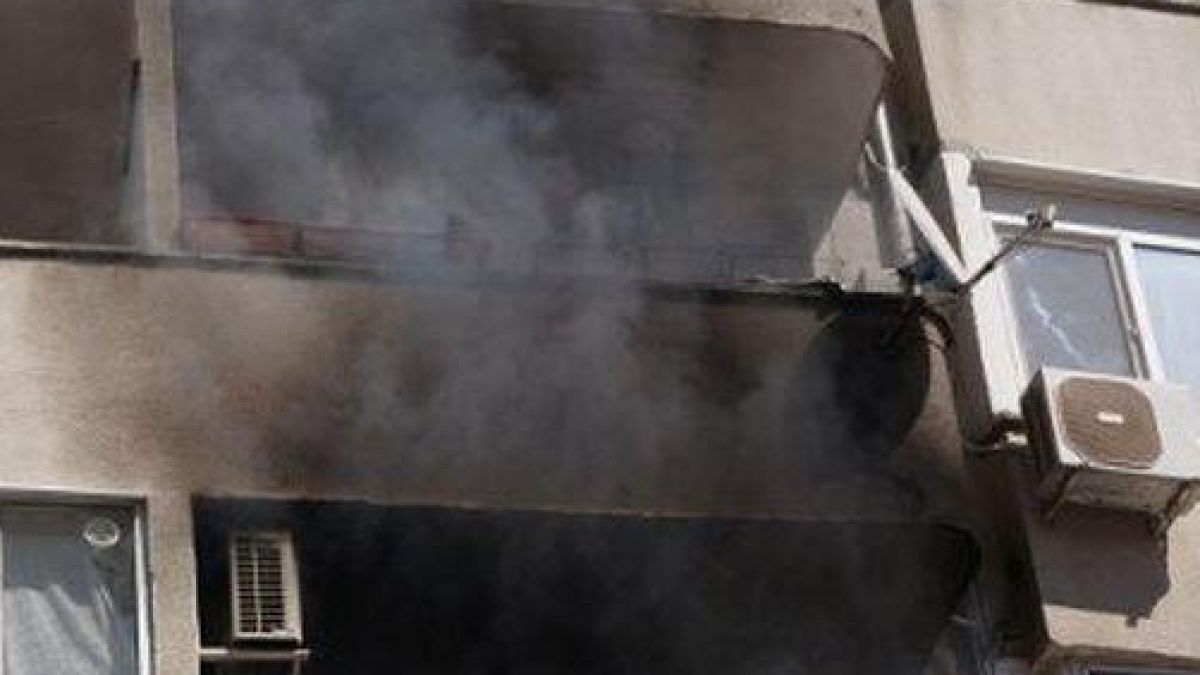 Бургазлийка подпали дома си 