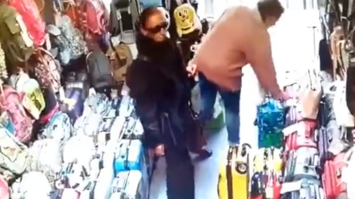 Тази дама влезе в столичен магазин за чанти и направи нещо много отвратително, без изобщо да подозира, че...  (ВИДЕО)