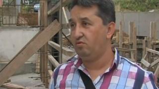 Пълен абсурд! Коли завинаги в гаража, блокирани от строеж в Благоевград! 