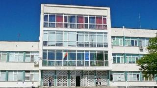Военен режим или дисциплиниране? Ето какви мерки предприеха в Английската гимназия в Бургас