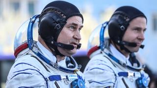 Има проблеми в здравословното състояние на американеца и руснака, които претърпяха авария със Союз МС-10 (ВИДЕО)