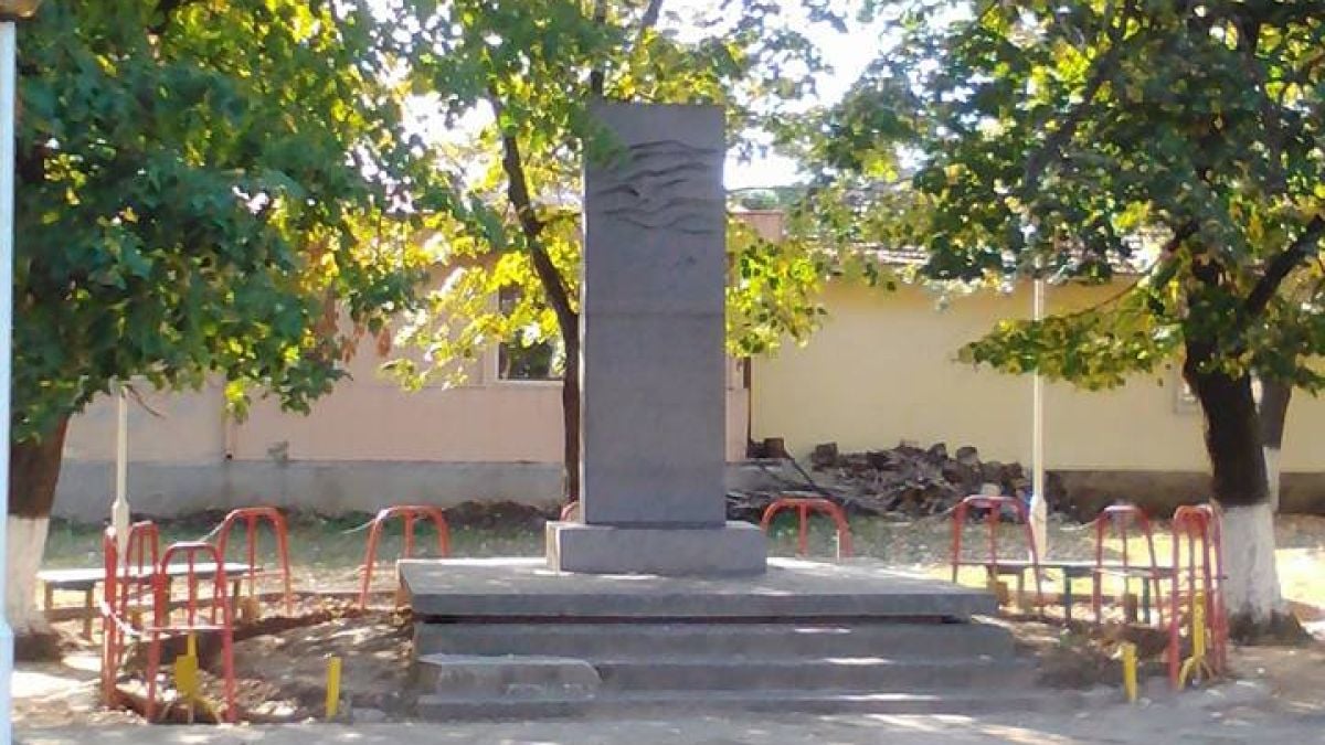 Ето как жителите на турските села Просеник и Ръжица се грижат за българските паметници (СНИМКИ)
