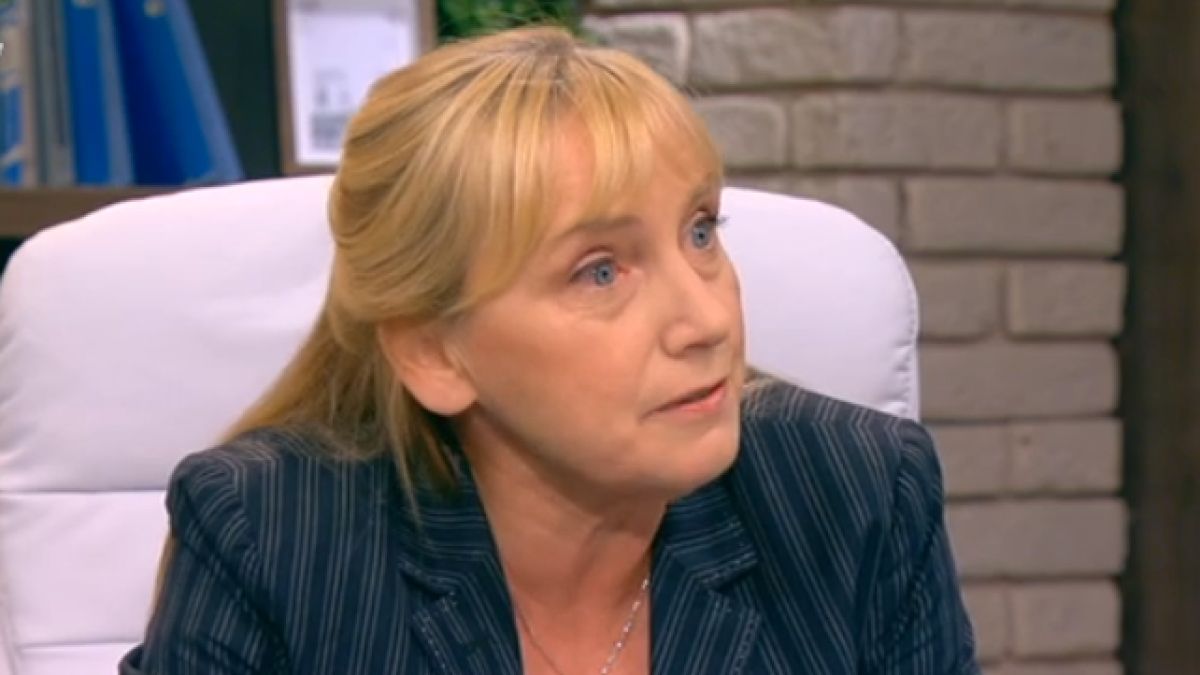 Елена Йончева си тръгна бясна от bTV, хвърли микрофона заради въпрос на Хекимян 