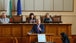 Антон Кутев хвърли бомба: 17-годишен младеж е бил бит от полицаи в Сандански, МВР да каже...