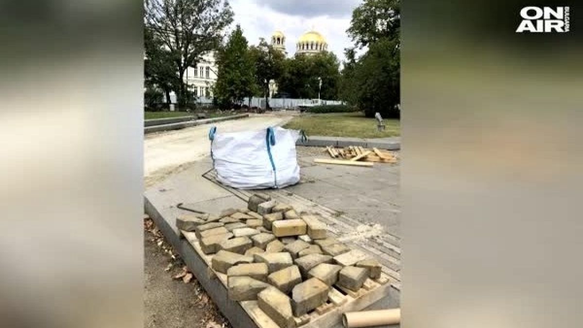 Една от емблемите на София изчезва (СНИМКА)
