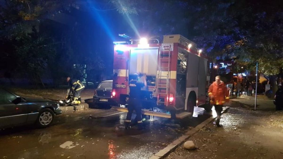 Първи СНИМКИ от огнения кошмар на пъпа на София, стана ясно кой е пострадал 