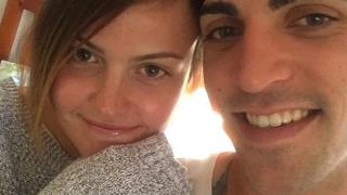 Момиче отиде в полицията, за да прибере вещите на починалия си любим, това, което откри в портфейла му, я шокира