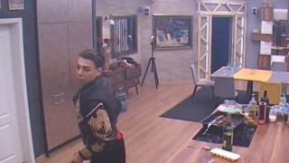 Кулагин направи неописуема простащина: Вилнее и троши из Къщата! Погна и невинна лекарка (СНИМКИ/ВИДЕО)