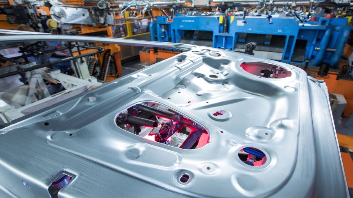 Изкуствен интелект ще проверява качеството на Audi