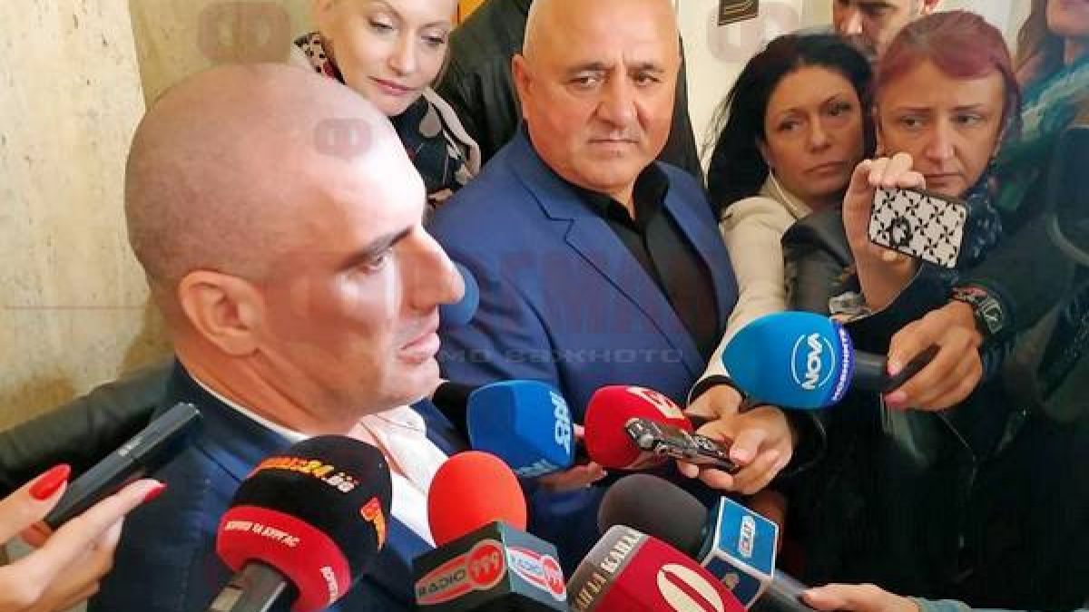 Посрещнаха като герои Михаил Цонков и граничните полицаи (ВИДЕО)
