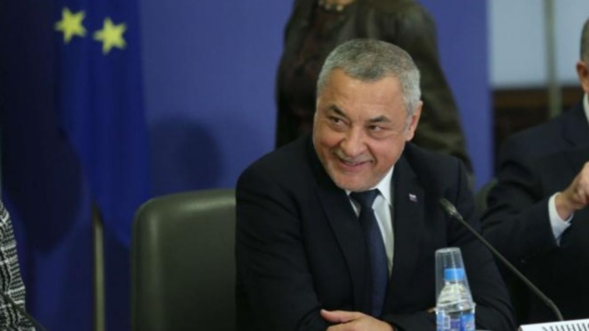 Валери Симеонов за протестиращите майки: Група кресливи жени с уж болни деца (ВИДЕО)