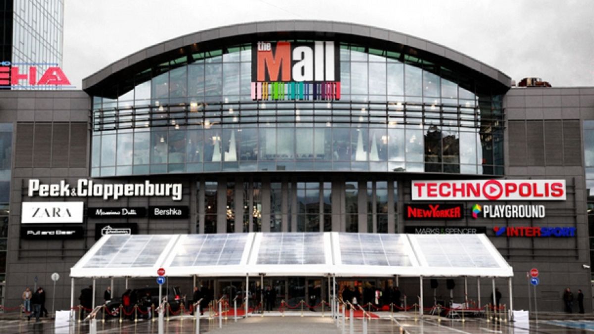 Извънредно и първо в БЛИЦ! В "Тhe Mall" на "Цариградско шосе" е страшно, ето какво се случва! (СНИМКА)