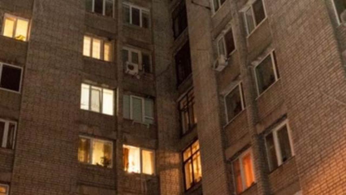 Младоженец се самоуби само часове след сватбата си