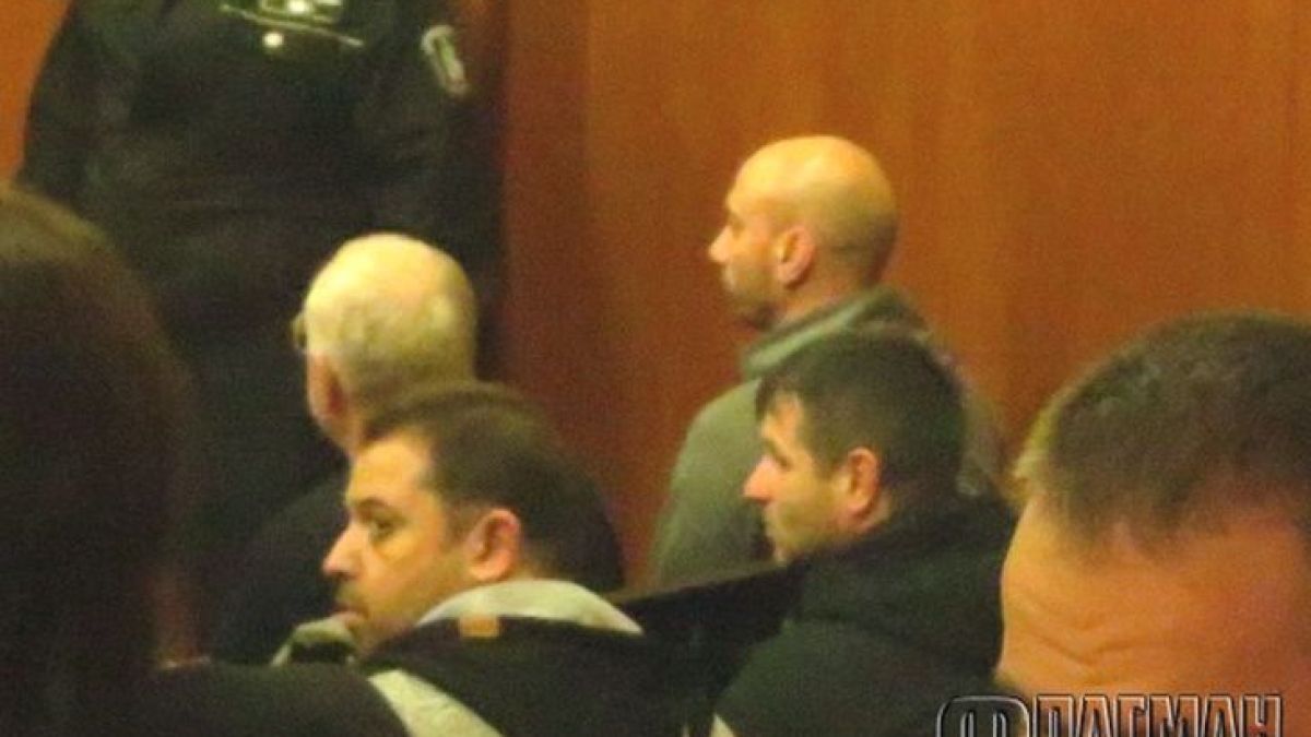 Ето какво се случи с групата за фалшиви долари и евро от Слънчев бряг