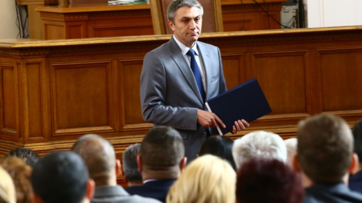 Карадайъ иска оставката на Симеонов: Той е воденичен камък на шията на ГЕРБ и на цялата страна!