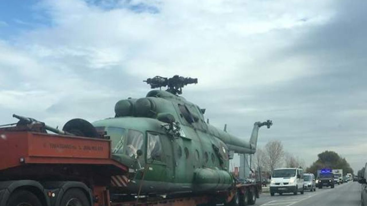 В мрежата гледат тази СНИМКА и се чудят какво се е случило с този хеликоптер в Пловдив