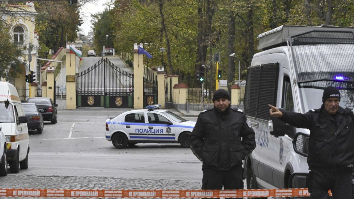 Експерти разкриха какво можеше да се случи, ако 200-килограмовото чудовище бе избухнало в центъра на София 