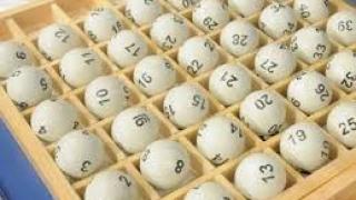 Семейство изхвърли в болклука печеливш лотариен билет за 800 000 долара, но после се случи нещо невероятно!