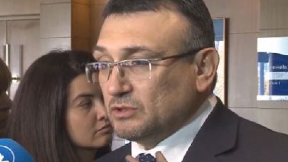 Младен Маринов с подробности за среднощната стрелба с военни в София