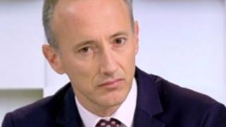Просветният министър не видя "джендър" текстове в учебниците 