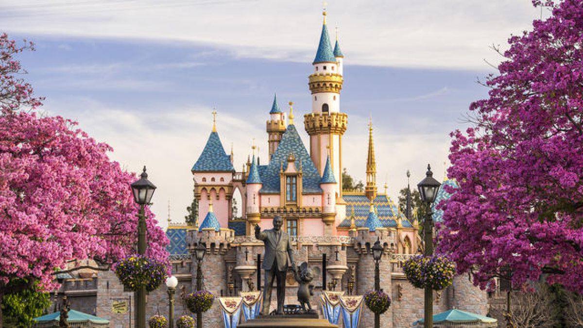 Посетителите превърнаха Disney парковете в зловещо място с това, което все по-често правят там 