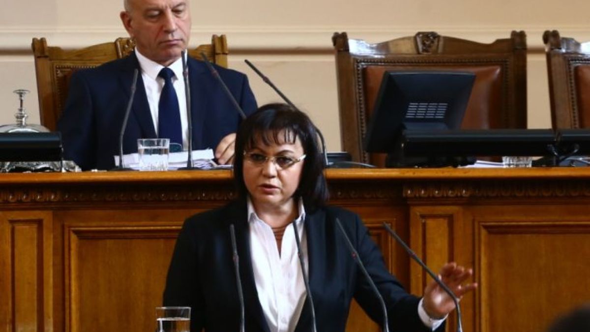 Нинова: Няма да се разберем за хората с увреждания без оставката на Симеонов 