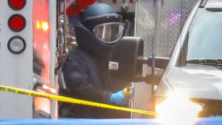 Арестуваха заподозрян за бомбените пратки до Сорос, Обама и Клинтън (СНИМКА)