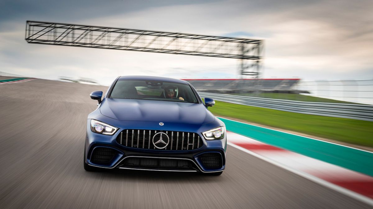 Погледнете пътя през очите на шофьор, който постави рекорд с Mercedes-AMG GT 63 S (ВИДЕО)