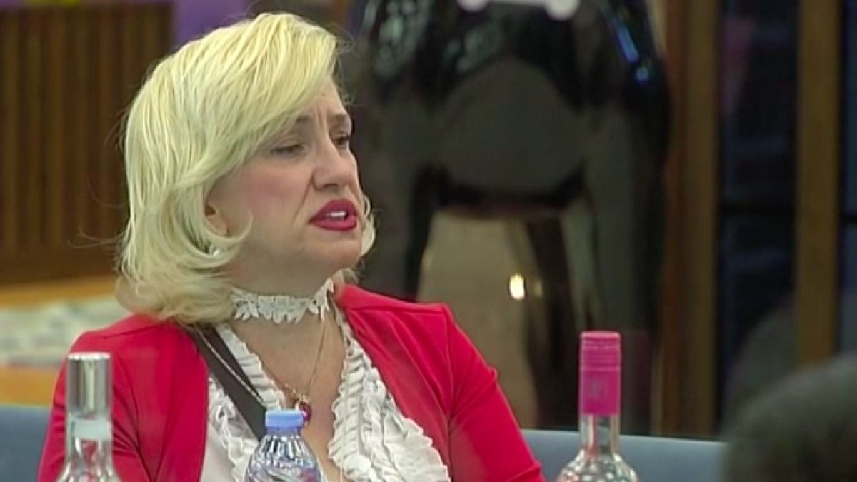 Сашка Васева никога няма да забрави този страшен и кървав кошмар, който е преживяла с роден полицай!